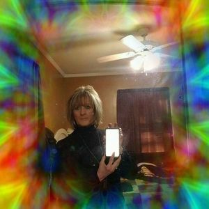 Meet your Posher, Becky